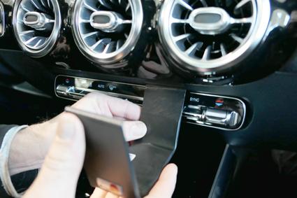 Brodit ProClip autoteline Mercedes Benz GLA 20