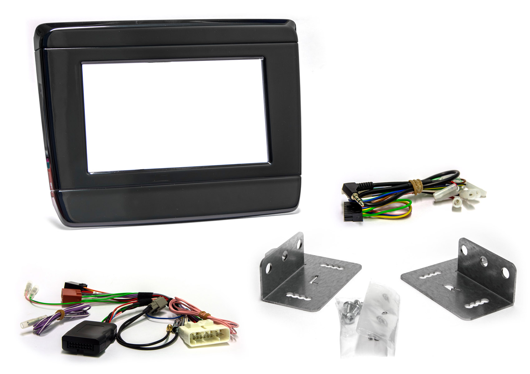 Isuzu-D-MAX-soittimen-asennussarja-1